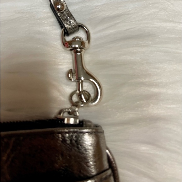 COACH LEATHER PEWTER WRISTLET NWT - Picture 7 of 13